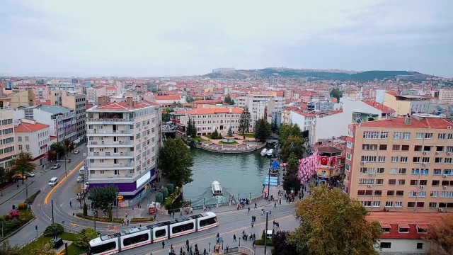 Eskişehir Mağaza Tanıtım Filmi “Luxe Life / Şaşırtan Mobilyalar”